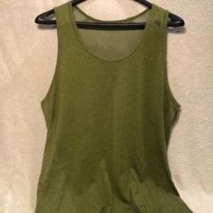 Lululemon tank top.